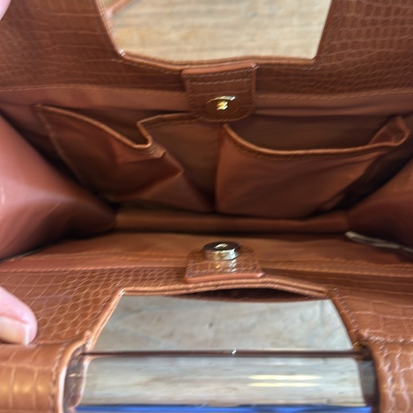 NWT Beis Crossbody Bag in Cognac Faux Croc - Structured Bag for Fall - Picture 11 of 12